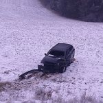 Počasí komplikuje dopravu. Hasiči vyjíždějí od noci k nehodám a odstraňují spadlé stromy