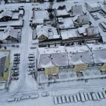 Stavební řízení dál kolabuje. Netrpěliví stavebníci staví načerno a platí radši pokuty