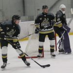 Hokej: V krajském čtvrtfinále mezi Hlubokou a Krumlovem je to po neděli nerozhodně