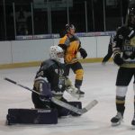 Dvoumetrová věž neztrácí klid. Po gólu myslí jen na to, jak chytit další puk