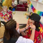 Denní stacionář nabízí podporu, bezpečí a společnost seniorům každý všední den