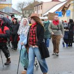 Měšický masopust roste. Letos masky prověřil sníh i obnovená trasa