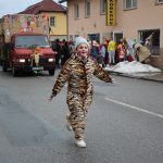 Měšický masopust roste. Letos masky prověřil sníh i obnovená trasa