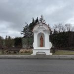 Vandal poškodil opravenou kapličku v Plané nad Lužnicí