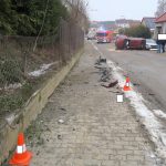 Řidič dostal v Lišově smyk, auto skončilo na boku. Muž v sobě měl přes dvě promile alkoholu