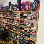 Šatník Tábor zabránil vzniku 85 tun odpadu: Obyčejné věci tu dostávají druhou šanci