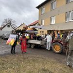 Maškary převzaly v sobotu klíče od obce Tálín. V průvodu chodí stále více masek