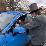 Maškary převzaly v sobotu klíče od obce Tálín. V průvodu chodí stále více masek