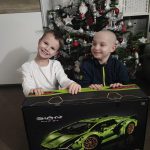 Martínek Kováč z Hrejkovic bojuje se zákeřnou nemocí. Plánuje uspořádat výstavu sestav Lega, které sám poskládal během léčby