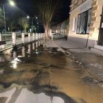 V Chýnově řeší havárii vody na náměstí