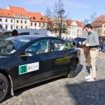 Prachatice přivítaly ecoRally. Diváky na Velkém náměstí zaujaly elektromobily i veterány 