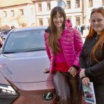 Prachatice přivítaly ecoRally. Diváky na Velkém náměstí zaujaly elektromobily i veterány 