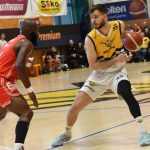 VIDEO: Sršni dusili favorita do poslední vteřiny