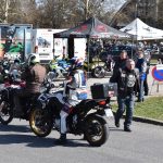 VIDEO: Stovky motorkářů si nenechaly ujít jubilejní Vykopávání pincka. Dorazil i Bulhar