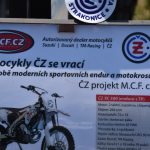 VIDEO: Stovky motorkářů si nenechaly ujít jubilejní Vykopávání pincka. Dorazil i Bulhar