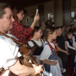 Hotelem Zvíkov zněly lidové písničky. Děti se sjely na soutěž Jihočeský zpěváček