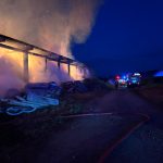 V Psárově hoří zemědělský sklad. Zasahuje několik hasičských jednotek