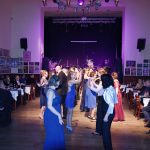 Vimperk tančil do noci. Městský ples ve Zlaté Hvězdě rozproudila barmanská show i divoká salsa