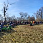 Motory burácely v blátě. Jubilejní pětadvacátý Fichtel day ovládl Karvánky