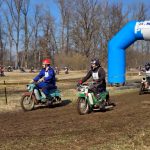 Motory burácely v blátě. Jubilejní pětadvacátý Fichtel day ovládl Karvánky