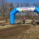 Motory burácely v blátě. Jubilejní pětadvacátý Fichtel day ovládl Karvánky