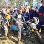 Motory burácely v blátě. Jubilejní pětadvacátý Fichtel day ovládl Karvánky