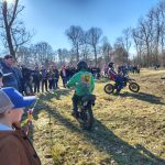 Motory burácely v blátě. Jubilejní pětadvacátý Fichtel day ovládl Karvánky