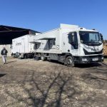 Jihočeši jsou tak trochu komedianti, říká režisér Bohdan Sláma. Na jihu natáčí Dešťovou hůl