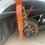 Cizinec převážel skot napříč Evropou s poškozeným přívěsem, kterému chybělo kolo