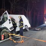 Černou středu na jihočeských silnicích završila nehoda dodávky na Budějovicku