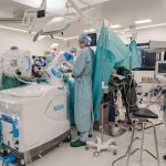 Rychlejší hojení a méně bolesti. Nemocnice České Budějovice provádí nově roboticky asistované náhrady kyčelního kloubu