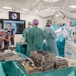 Rychlejší hojení a méně bolesti. Nemocnice České Budějovice provádí nově roboticky asistované náhrady kyčelního kloubu