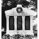 Bystřice diskutuje o podobě pomníku padlých. Co odhalí skrytá strana pamětních desek?