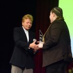 Královnou milevského sportu je olympionička Julie Pejšová. Cenu jí předávala předchůdkyně Pavla Molíková