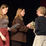 Královnou milevského sportu je olympionička Julie Pejšová. Cenu jí předávala předchůdkyně Pavla Molíková