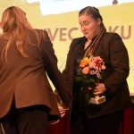 Královnou milevského sportu je olympionička Julie Pejšová. Cenu jí předávala předchůdkyně Pavla Molíková