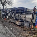Kvůli vyprošťování havarované cisterny bude uzavřena přibližně na hodinu silnice u Vitějovic