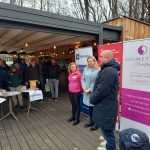 Otužilci skočili do Vltavy, aby pomohli rodinám dětí s postižením. Čekal jsem to horší, řekl jeden z nováčků