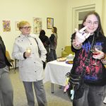 Začínala s voskovkami, dnes vystavuje osmačka Kristyna Hošková originální grafiky