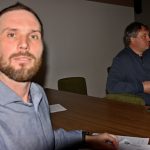 Lidé zaplnili volarskou radnici: Rekonstrukce silnice mezi Blažejovicemi a Volary budí emoce