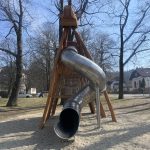 Jelen Na Trubách shlíží do okolí z osmi metrů. Nový symbol lokality slaví úspěch u dětí i dospělých