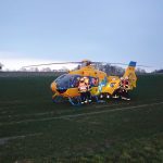 Vážná nehoda u Lékařovy Lhoty: Zranilo se šest lidí, jednu ženu museli záchranáři oživovat