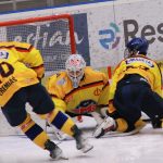 Hokej: Motor odvrátil konec. Čtvrtfinálovou sérii rozhodne až čtvrteční duel v Boleslavi