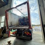 Den na skládce ve Vydlabech: Na pásu se občas objeví sexuální pomůcky, v bioodpadu třeba vysavač