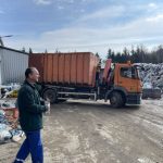 Den na skládce ve Vydlabech: Na pásu se občas objeví sexuální pomůcky, v bioodpadu třeba vysavač