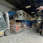 Den na skládce ve Vydlabech: Na pásu se občas objeví sexuální pomůcky, v bioodpadu třeba vysavač