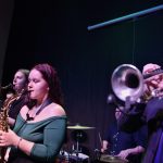 Vimperk tančil do noci. Městský ples ve Zlaté Hvězdě rozproudila barmanská show i divoká salsa