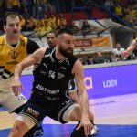 VIDEO: Sršni vstoupili do předkola play off důležitou výhrou