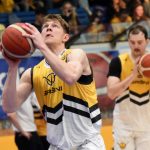 VIDEO: Sršni vstoupili do předkola play off důležitou výhrou