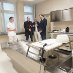 VIDEO: Ministr zdravotnictví na cestě po nemocnicích. V Písku viděl i patologii a prádelnu